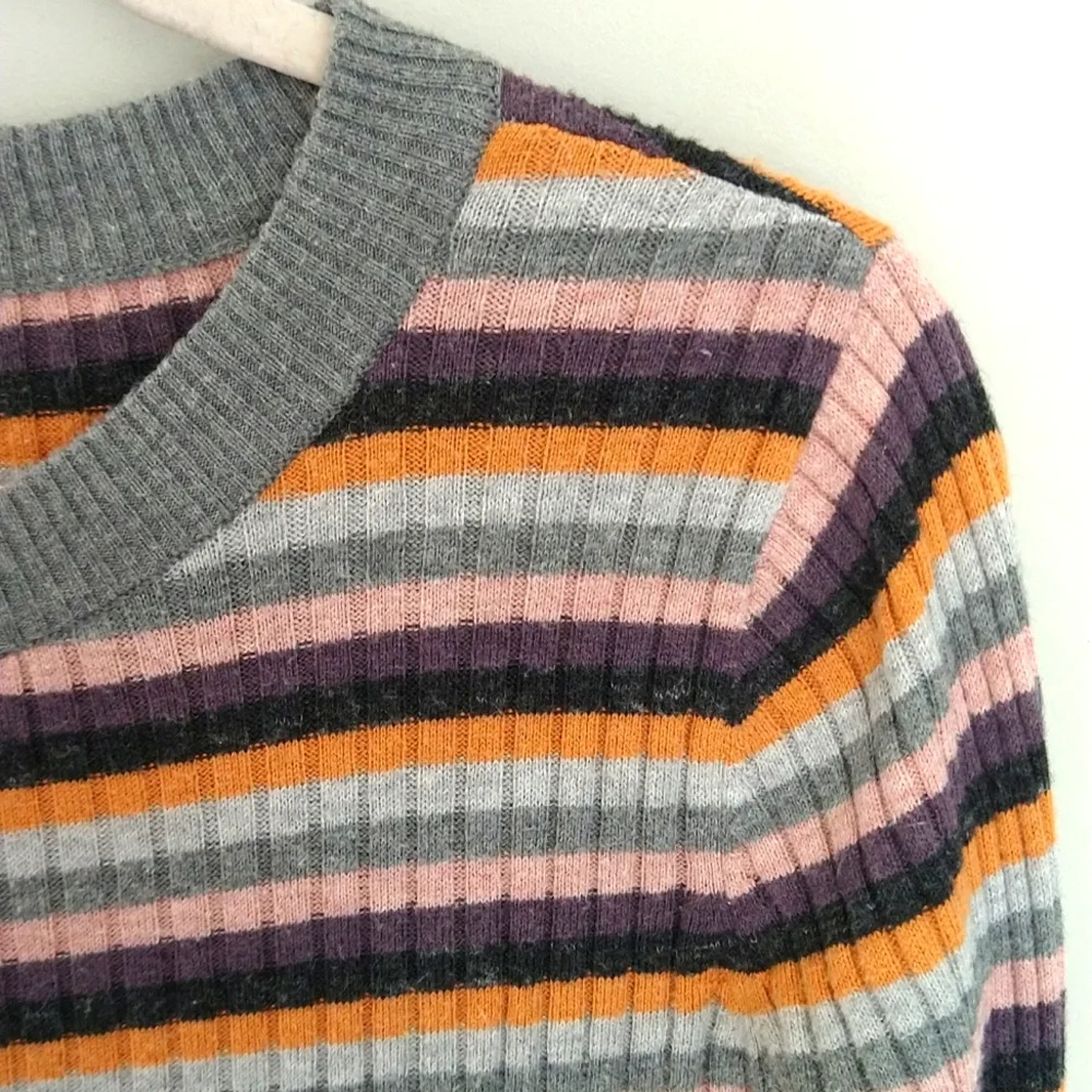American Eagle Multicolored Striped Long-Sleeved Henley - Picture 7 of 10